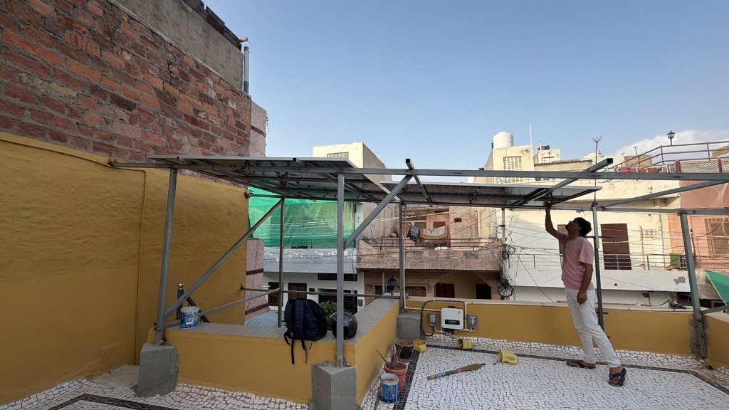 Rooftop solar installation structure in Jodhpur